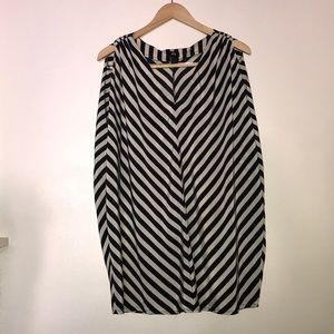 Black & White Sleeveless Tunic